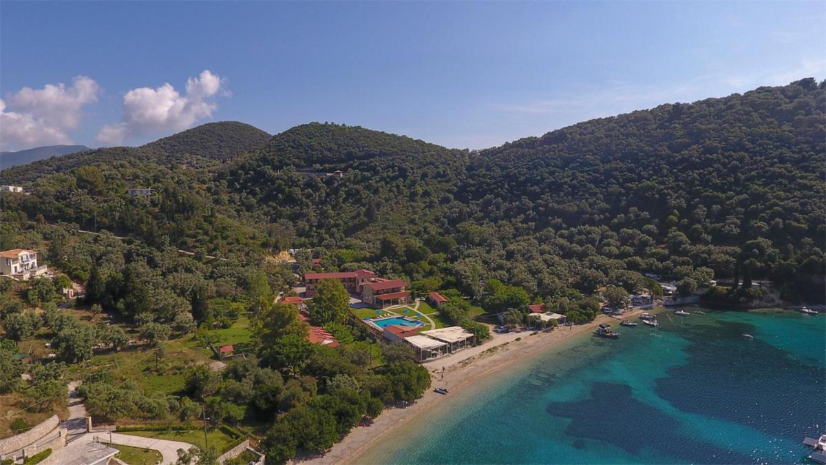 Menes Hotel Geni  Екстер'єр фото