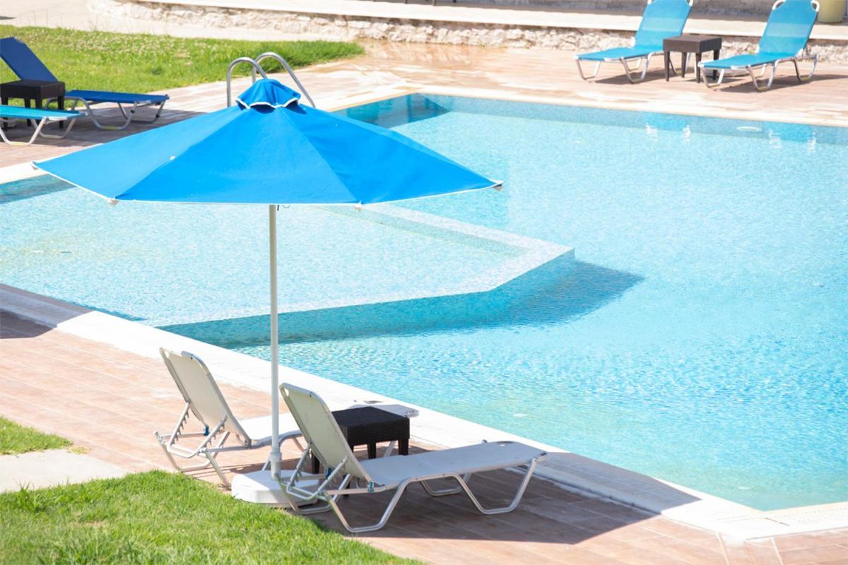 Menes Hotel Geni  Екстер'єр фото