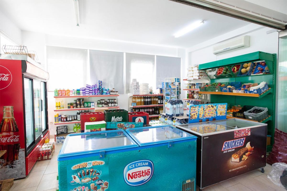 Menes Hotel Geni  Екстер'єр фото