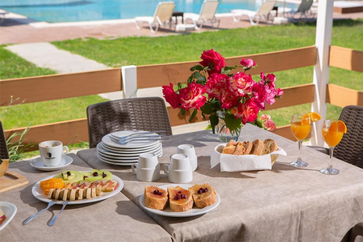 Menes Hotel Geni  Екстер'єр фото